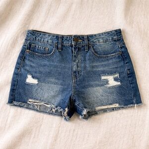✨ YMI High-Rise Distressed Denim Shorts w Raw Hem Size 9